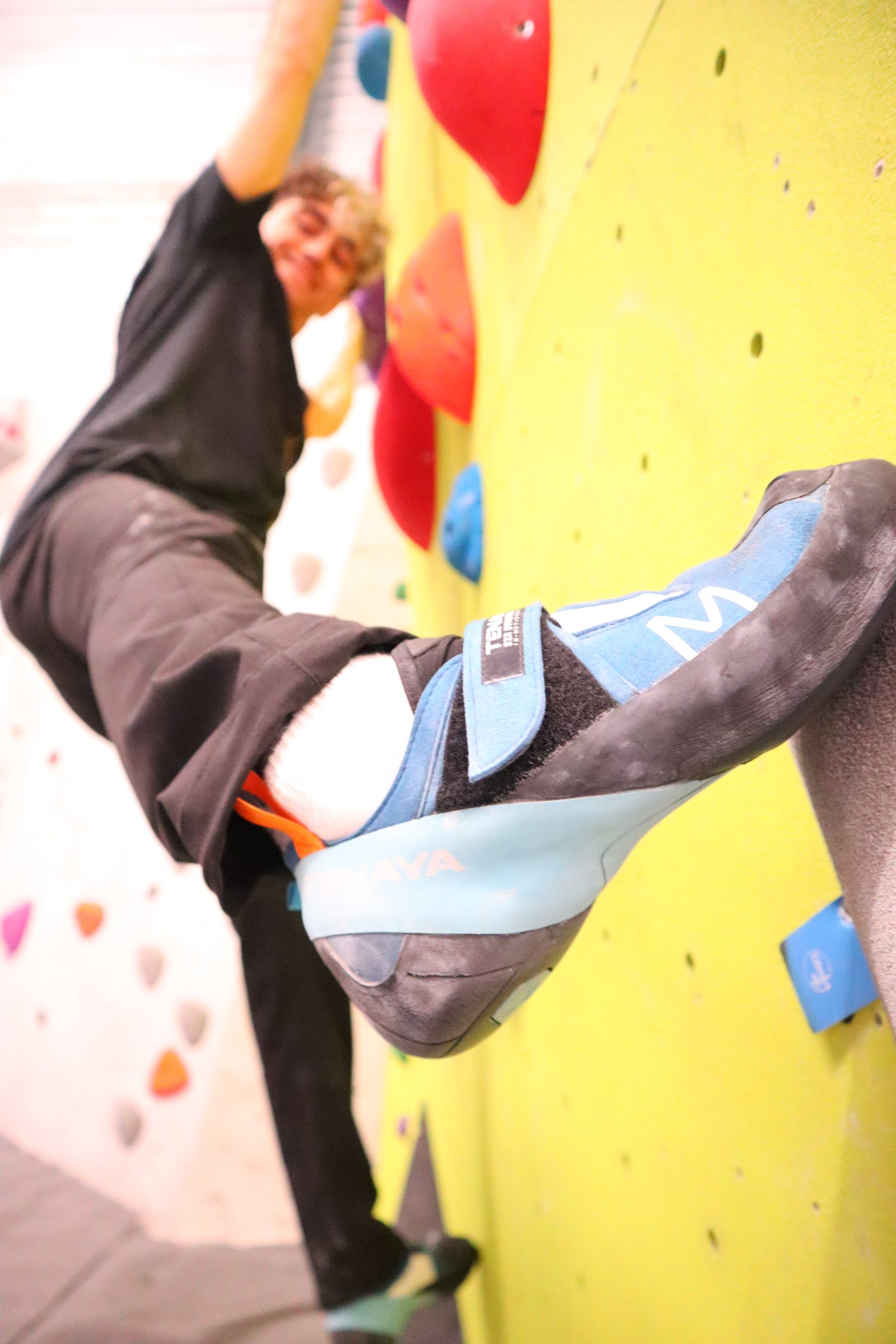 Subir al gimnasio de escalada