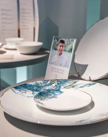 Assiette Bernardaud en porcelaine de Limoges