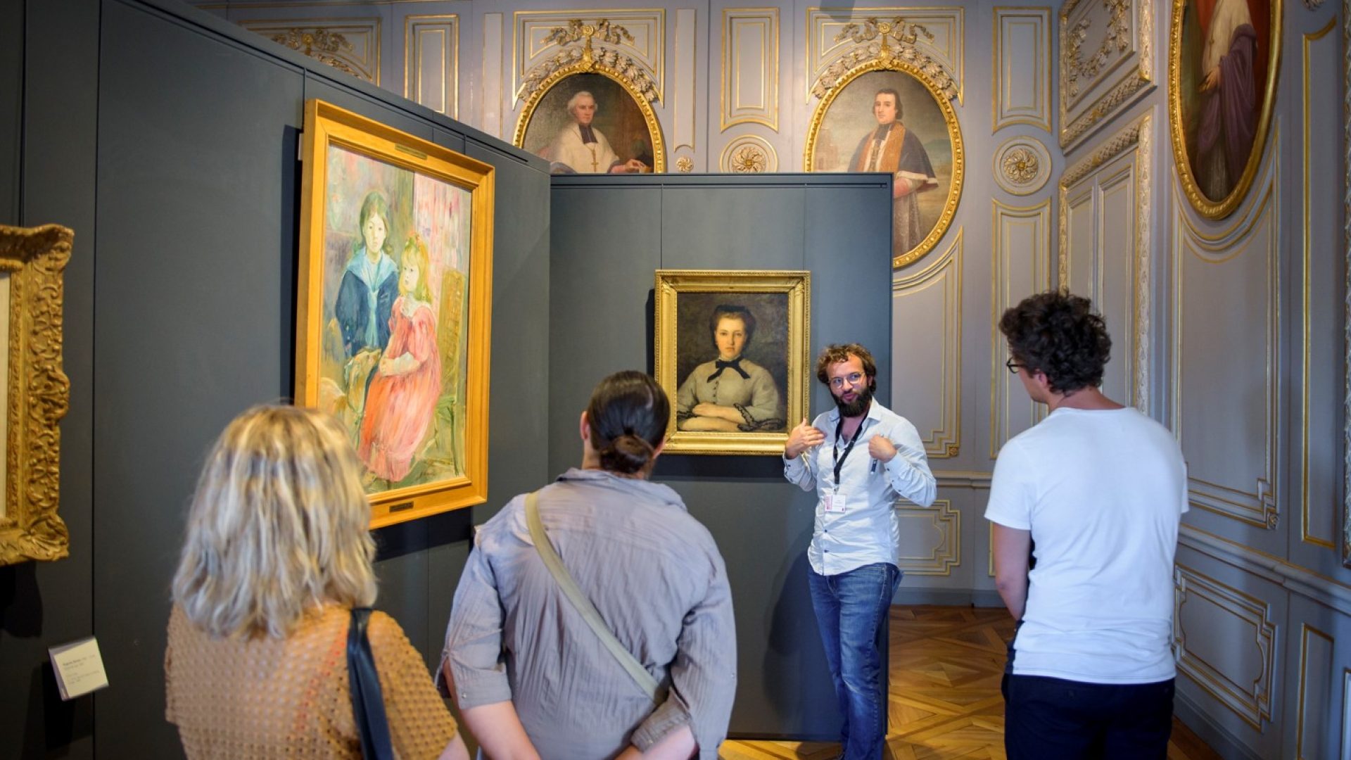 Guide lors de visites guidées au musée des Beaux-Arts